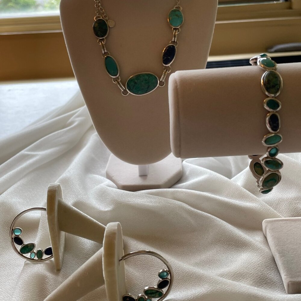 Barse Turquoise, Lapis and Green Glass necklace, bracelet and earrings set - Picture 6 of 16